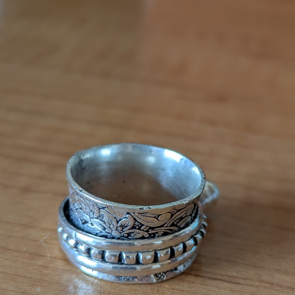 Silver Pearl Ring Set - Picture 2 of 3